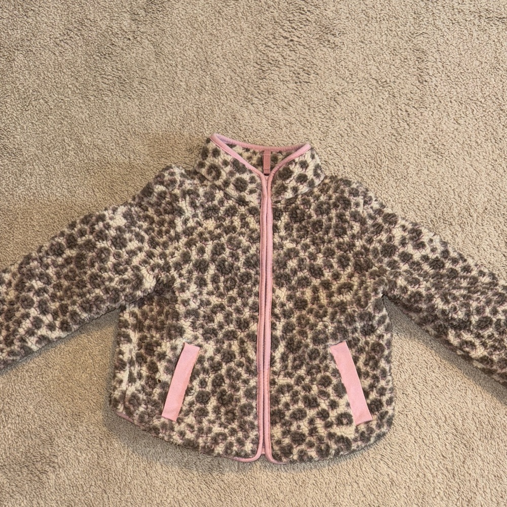 Cat & Jack leopard fleece small 6/7